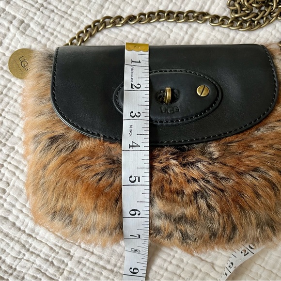 Ugg | Foxley Brown Fur and Black Leather Foldover Crossbody Purse Handbag - Picture 8 of 9